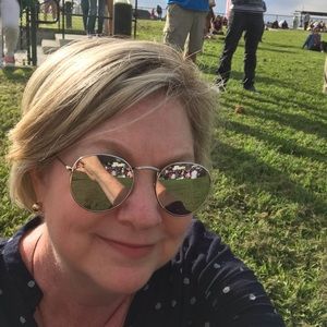 Meet your Posher, Veronica